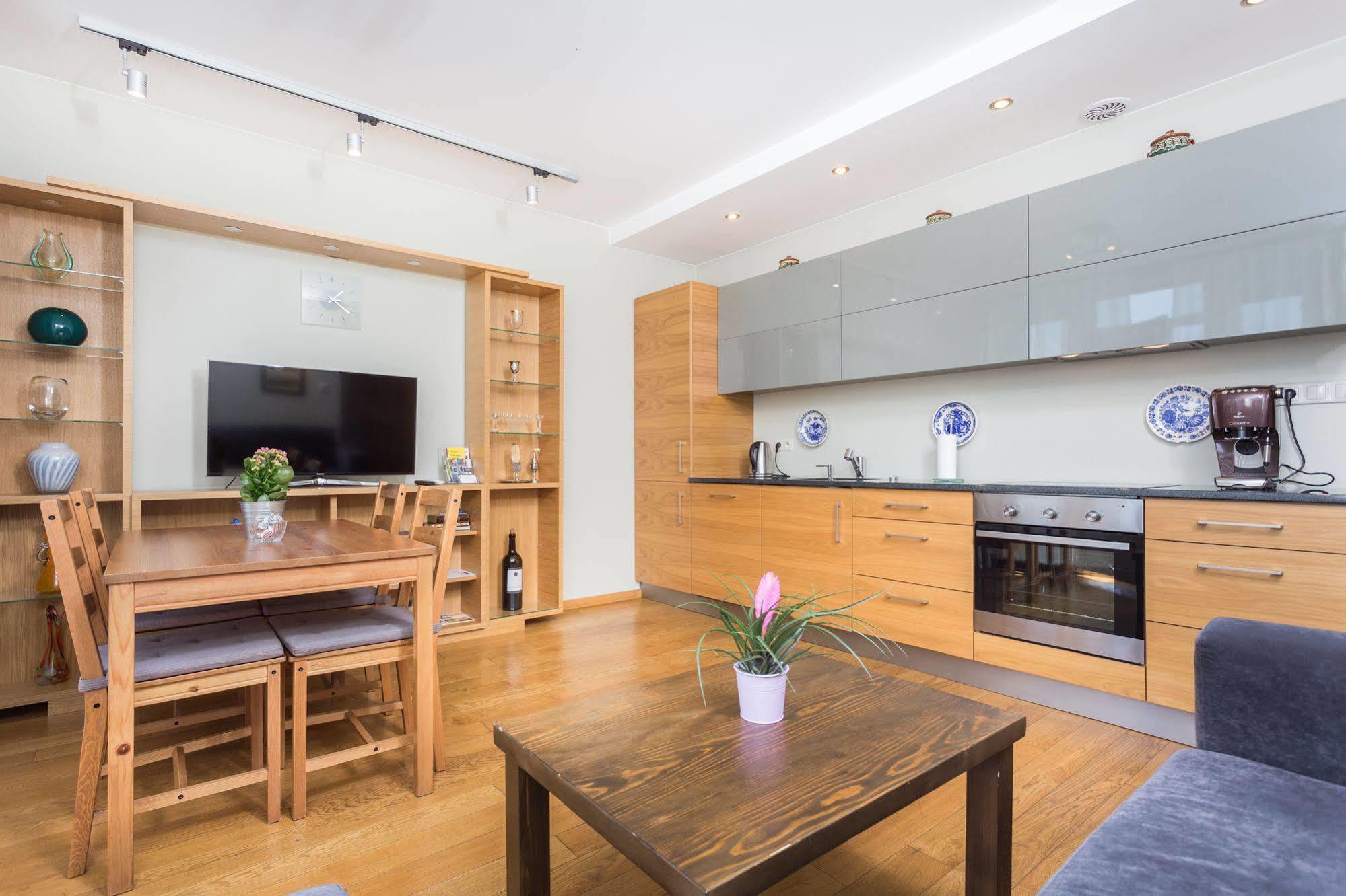 Inpoint Old Town Szeroka Apartments Krakow Bagian luar foto